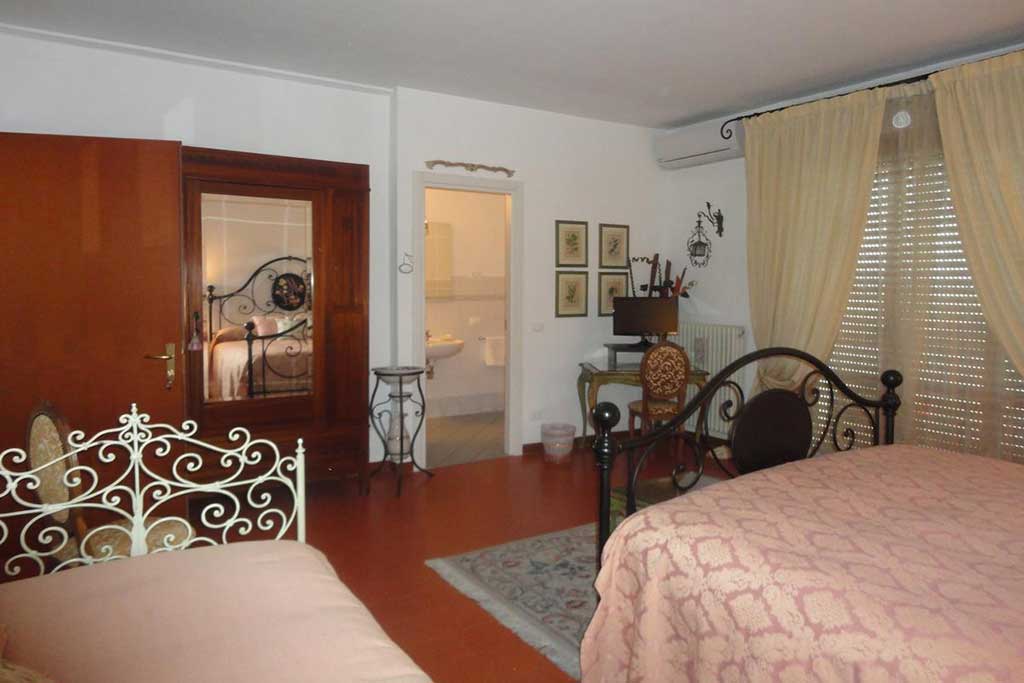 Bed and Breakfast e casa vacanze a Pisa vicino Ospedale Cisanello e vicino al Palazzo dei Congressi e al CNR